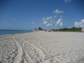 Haulover Beach · 2010-06-17 08:06:42 · Infrogmation of New Orleans · CC BY 2.0